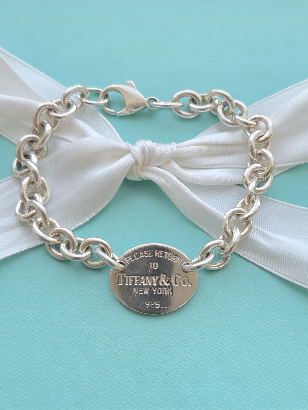 Oval tag link bracelet